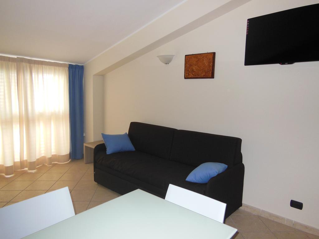 B&B La Sirena Santa Teresa Di Riva Habitación foto